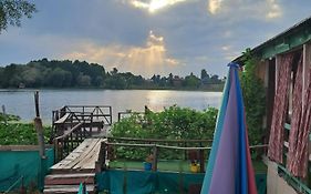 Lakeside Homestay Srinagar