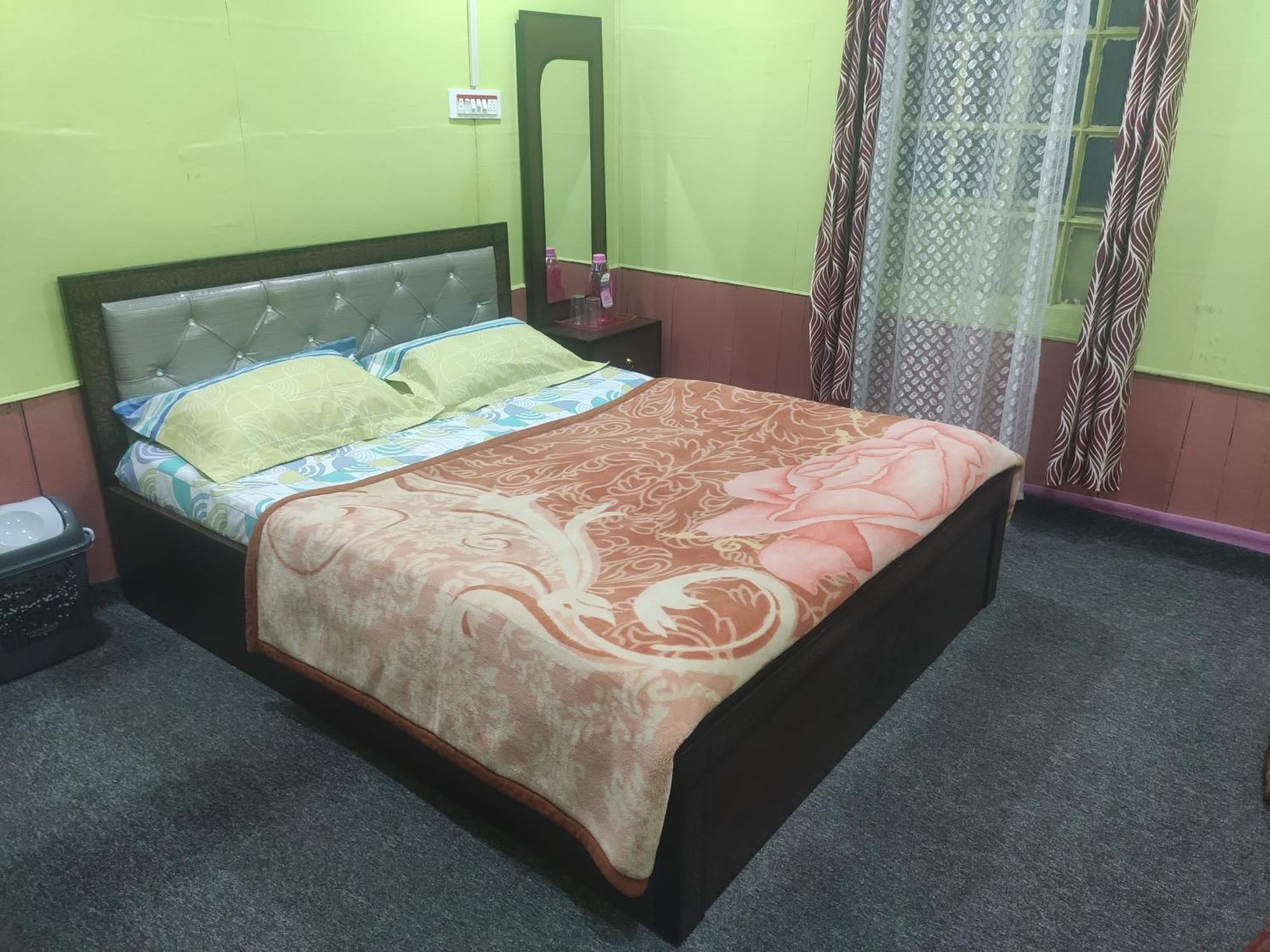 Lakeside Homestay Srinagar Room photo